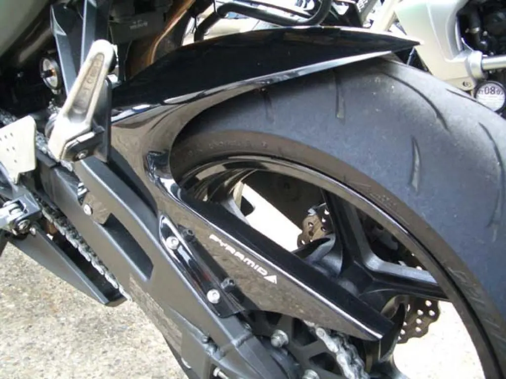 Kawasaki Zx636  07-2009 Gloss Black Hugger By Pyramid Plastics 1