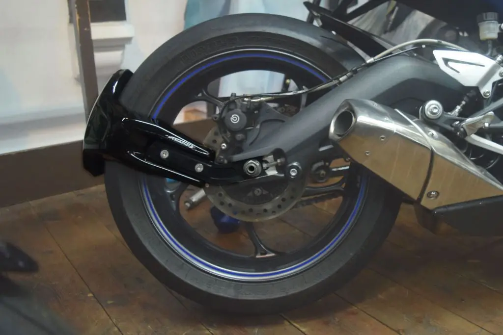 Triumph Daytona 675 2013-2017 Black Rear Wheel Spray Guard Lightweight Pyramid 1