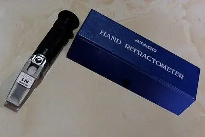 Atago N1 Hand-Held Refractometer, 0.0 To 32.0% Brix Atc 1
