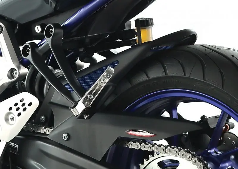Yamaha Yzf-R7 2021-2024 Rear Hugger Carbon Look & Silver Mesh By Powerbronze 2