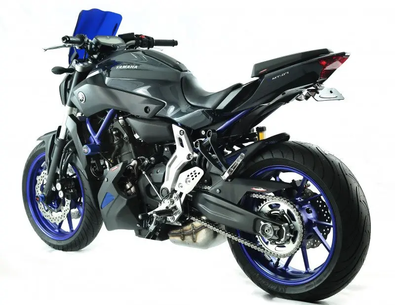 Yamaha Xsr 700 2016-2024 Rear Hugger By Powerbronze Carbon Look & Silver Mesh 2