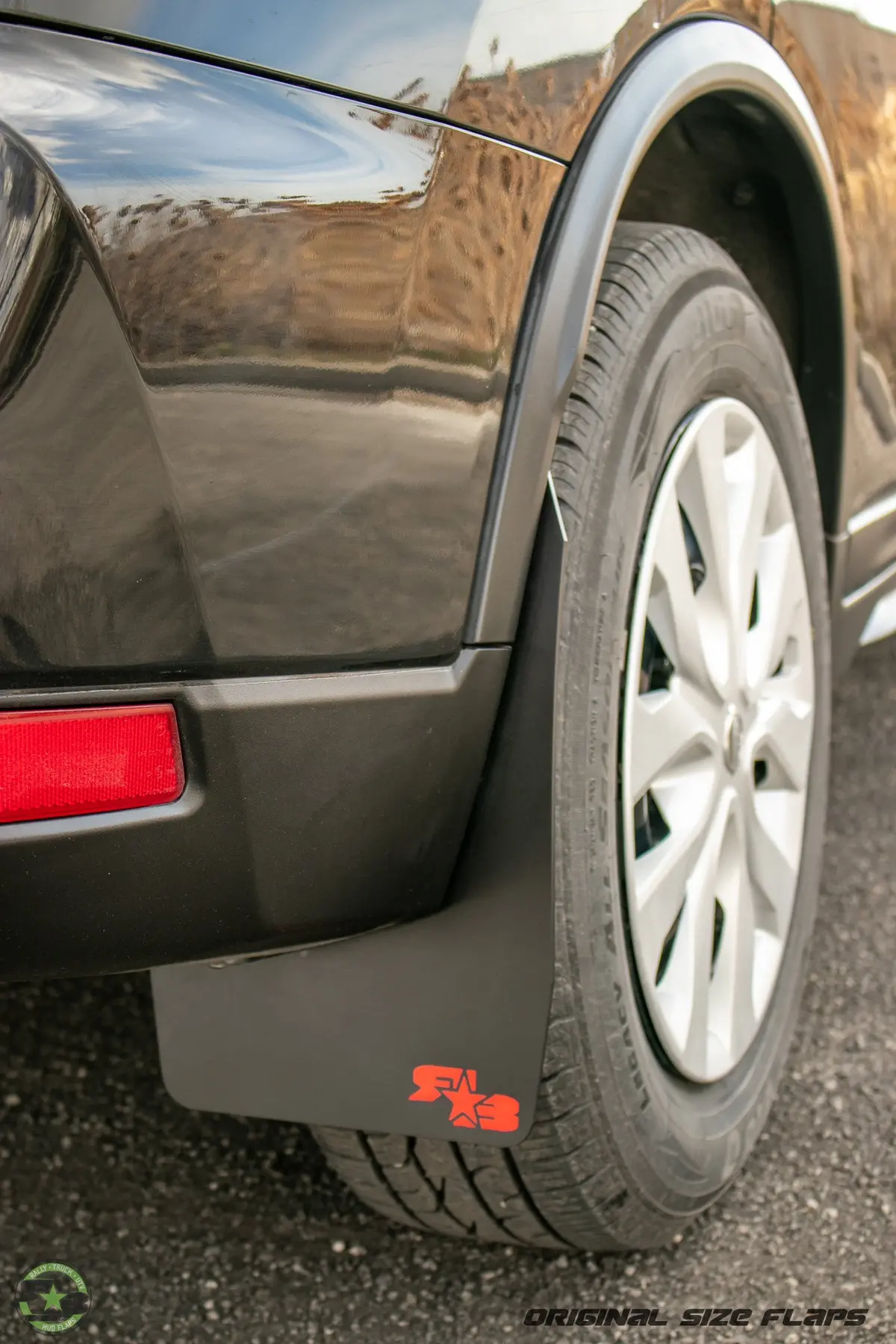 Nissan Rogue 2014-2020 Mud Flaps 4