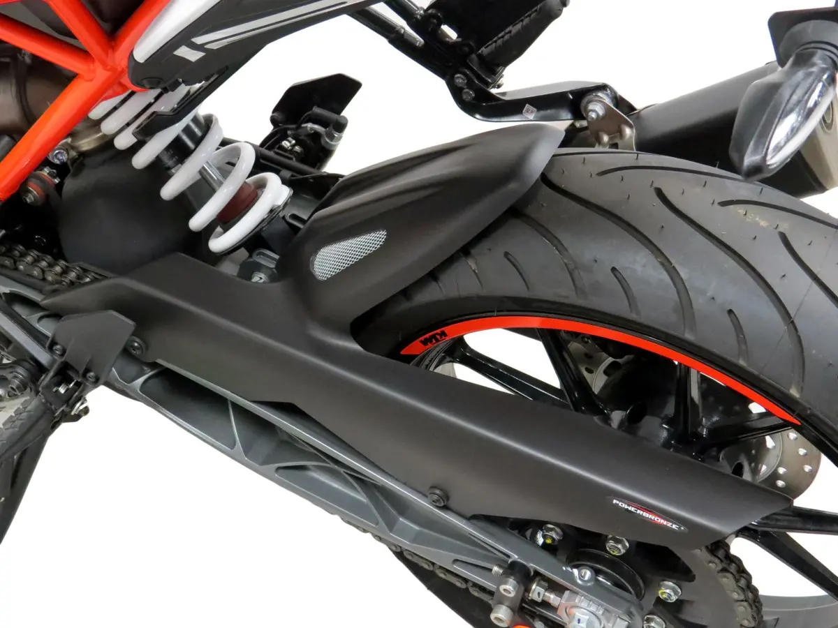 Ktm Rc200 22-2025 Carbon Look & Silver Mesh Rear Hugger By Powerbronze 2