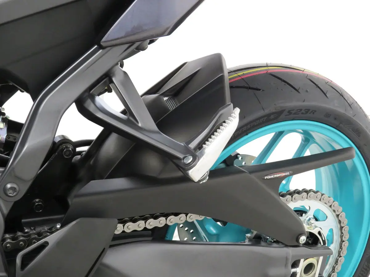 Yamaha Yzf-R9  2025 > Matt Black & Silver Mesh Rear Hugger By Powerbronze 1