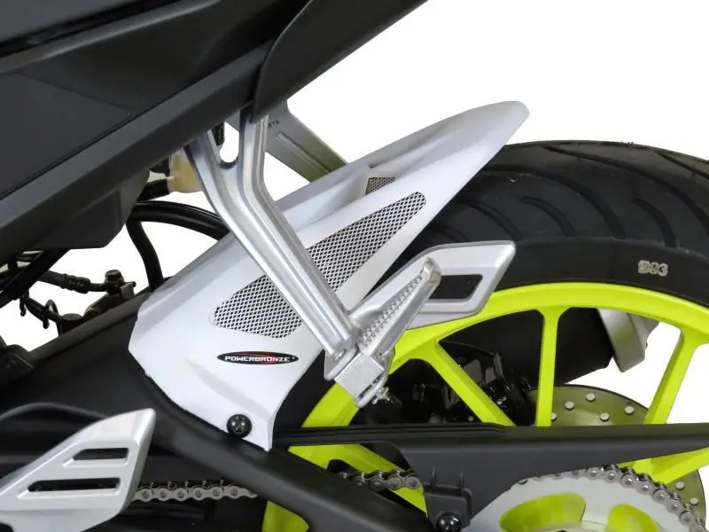 Yamaha Xsr 125 21-2025 Rear Carbon Look & Silver Mesh Hugger By Powerbronze 1