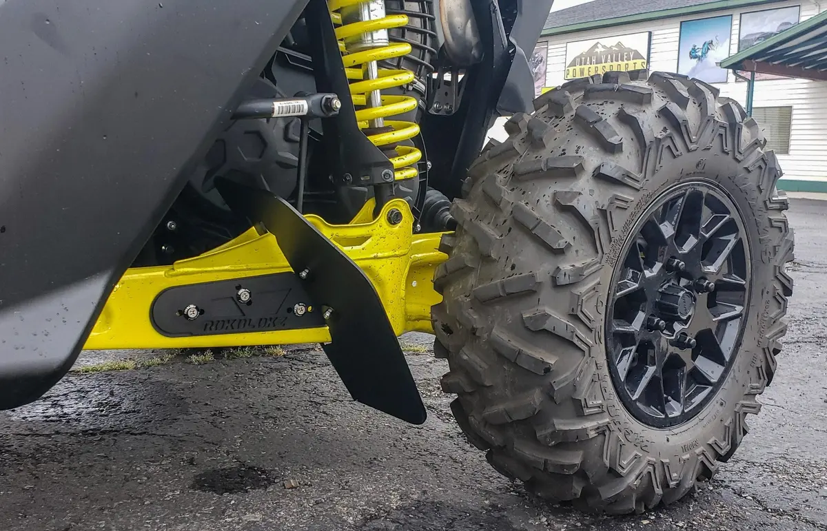 64" Can-Am Maverick X3 2017+ Trailing Arm Guards 1