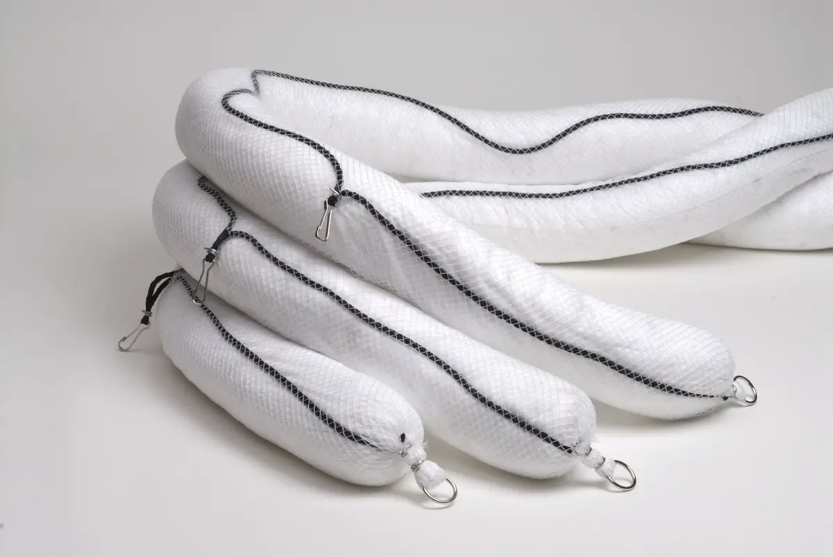 Oil Eater Oil Only Boom - Net-Rope-Clips - 5" X 10' 1