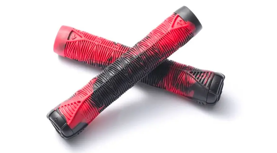 Envy Tpr Grips Red/Black 1