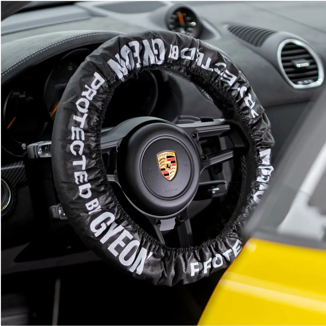 Gyeon Q²m Steering Wheelcover 1