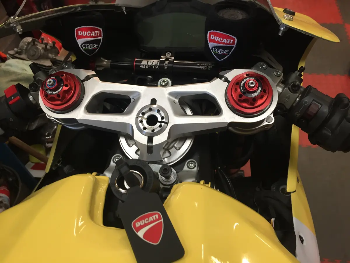 Ducati 2 X Brake & 1 X Clutch Reservoir Shrouds Socks Cover Mbb 2