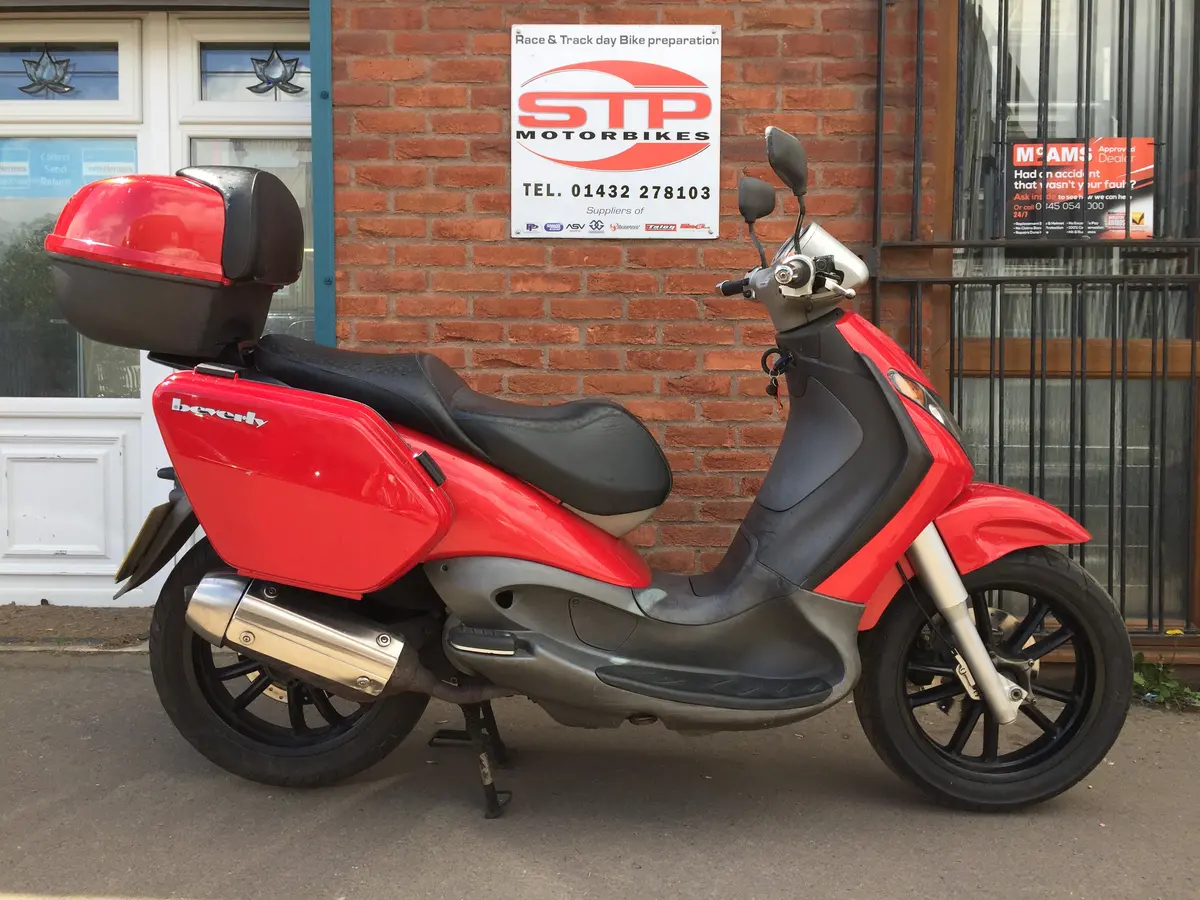 2004 Piaggio Beverly 125Cc 1
