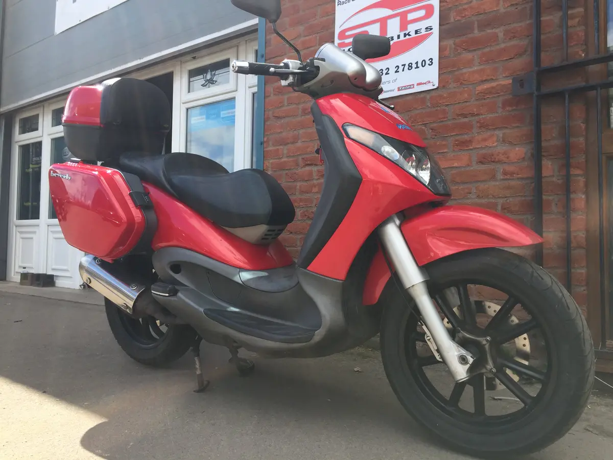 2004 Piaggio Beverly 125Cc 2