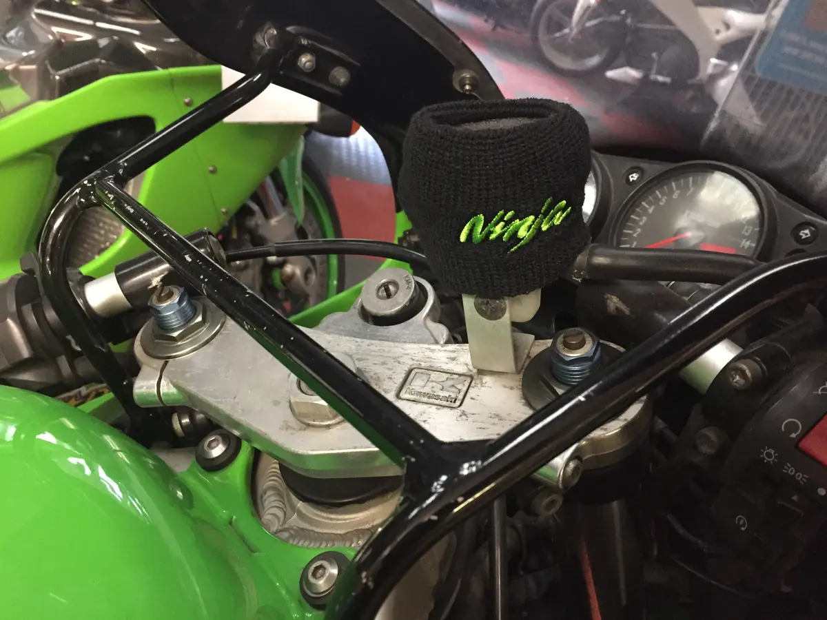 Ninja Motorcycle Front Brake Master Cylinder Shrouds Socks Cover Green Logo 1