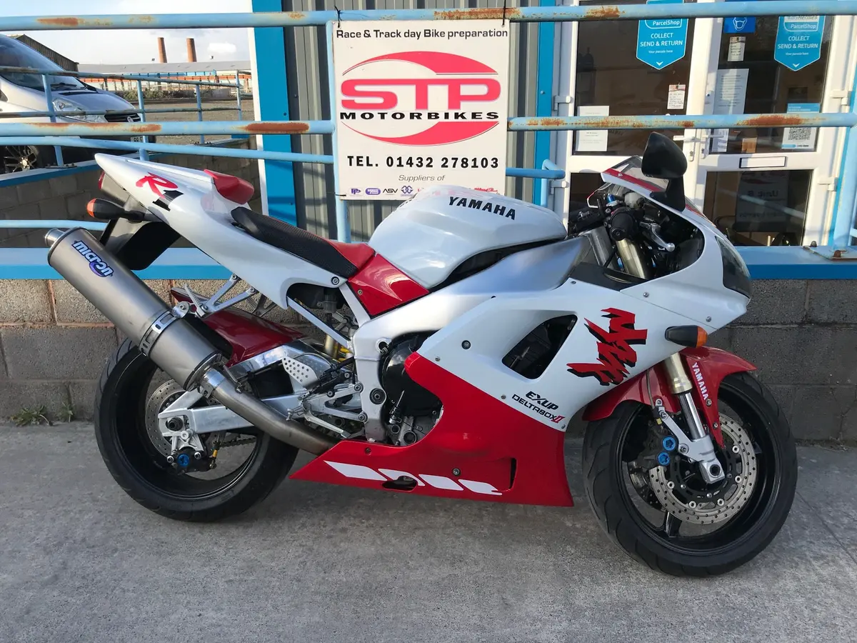 1999 Yamaha Yzf-R1 1999 But 1998 Colour Scheme 1