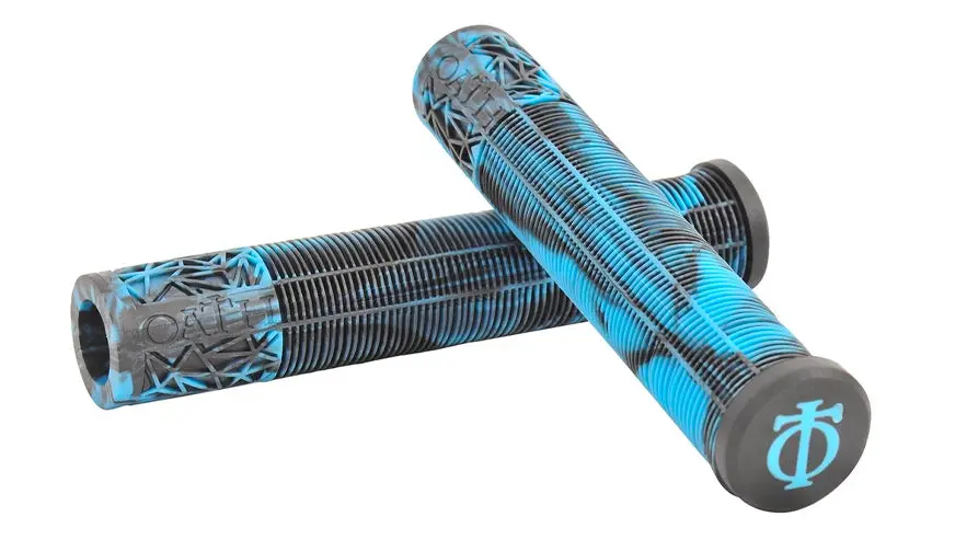 Oath Bermuda Grips 1