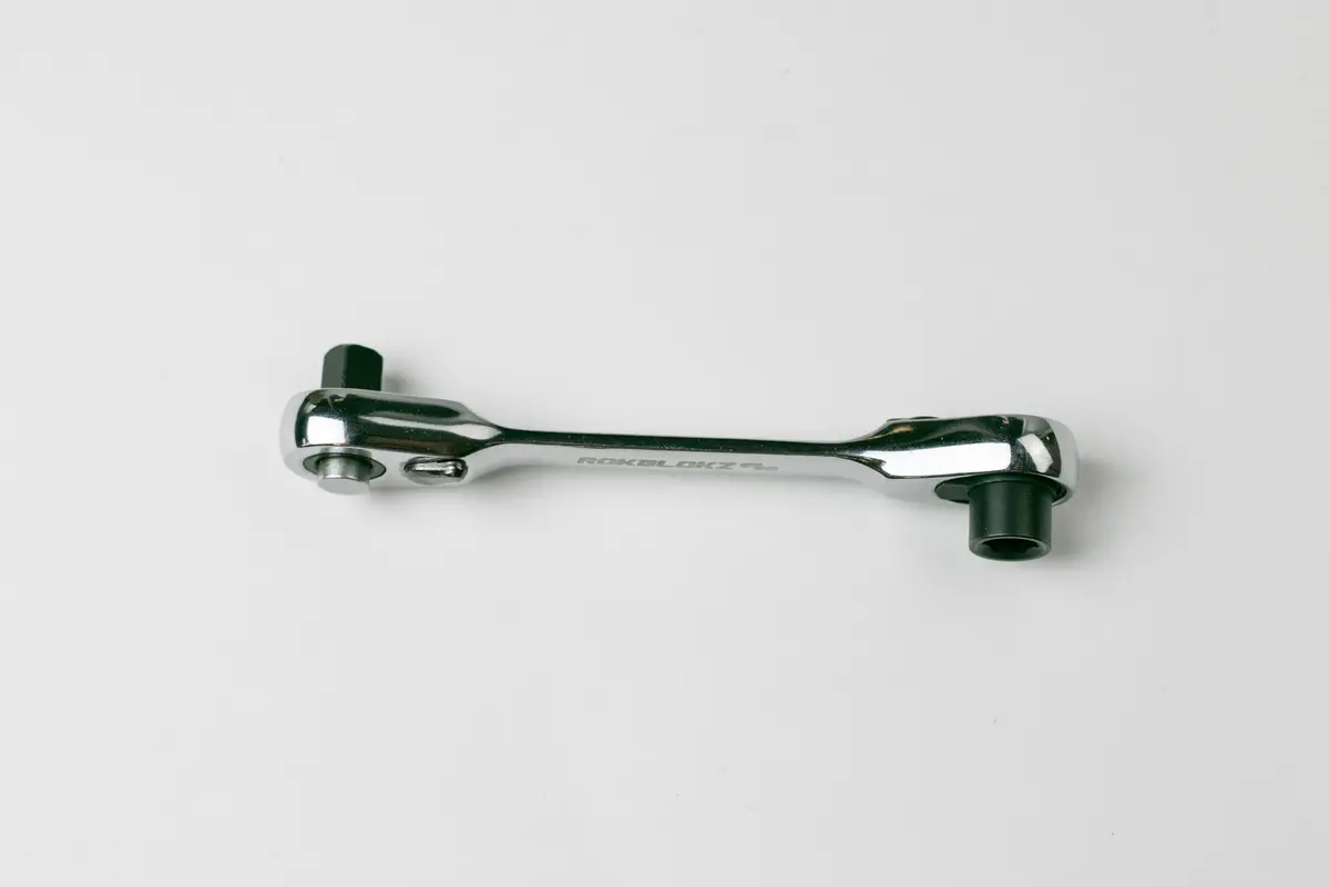 Short Ratcheting Screwdriver 2