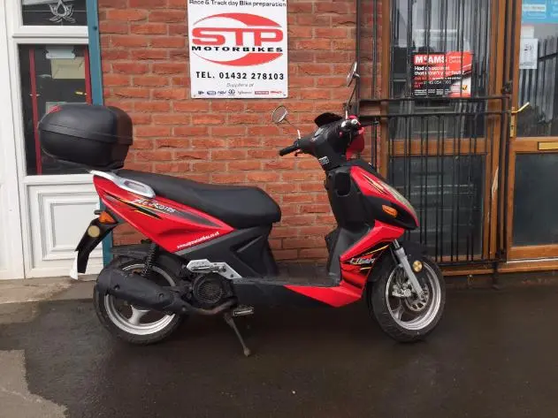 2013 Lifan Aero 125 Cc Sports Scooter 1
