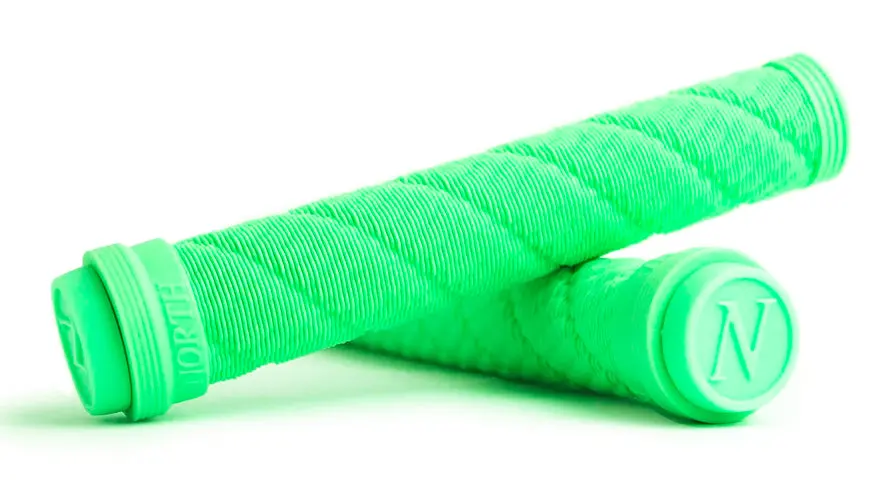 North Regatta Grips 1