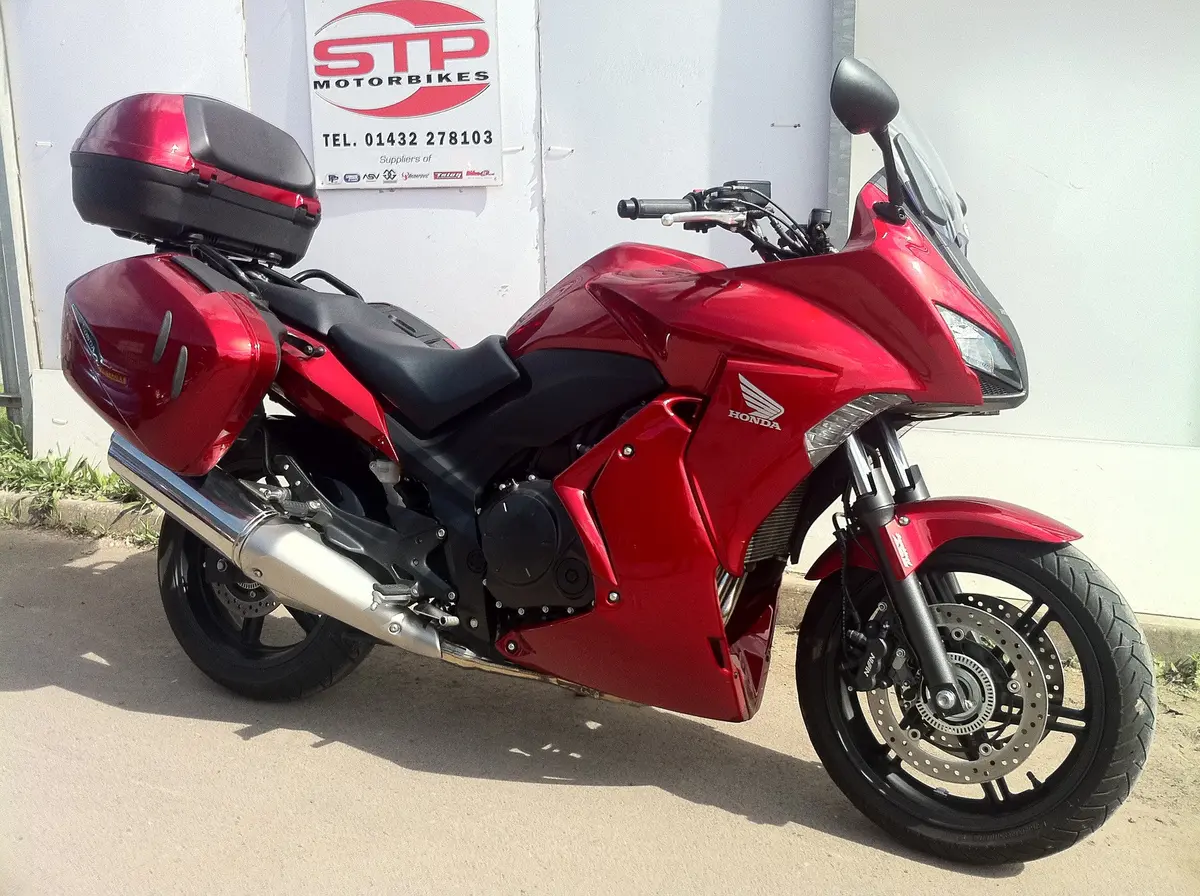 2011 Honda Cbf1000 Fa-B 3,000 Miles From New With Luggage 1